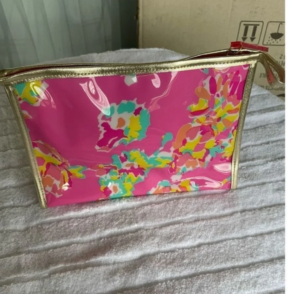 Lilly Pulitzer x Estée Lauder Floral Make Up Bag - NWOT
